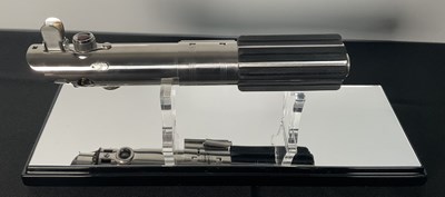 Lot 521 - STAR WARS - A Master Replica's Luke Skywalker...