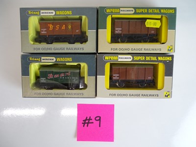 Lot 197 - OO SCALE MODEL RAILWAYS: A mixed group of...