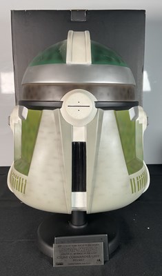 Lot 517 - STAR WARS - A Master Replicas Star Wars...