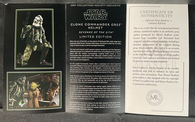 Lot 517 - STAR WARS - A Master Replicas Star Wars...