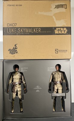 Lot 510 - STAR WARS - A Sidehow collectibles / Hot Toys...