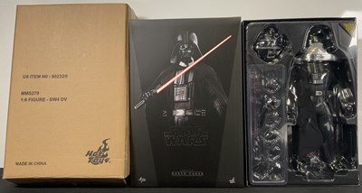 Lot 502 - STAR WARS - A Hot Toys Movie Masterpiece...