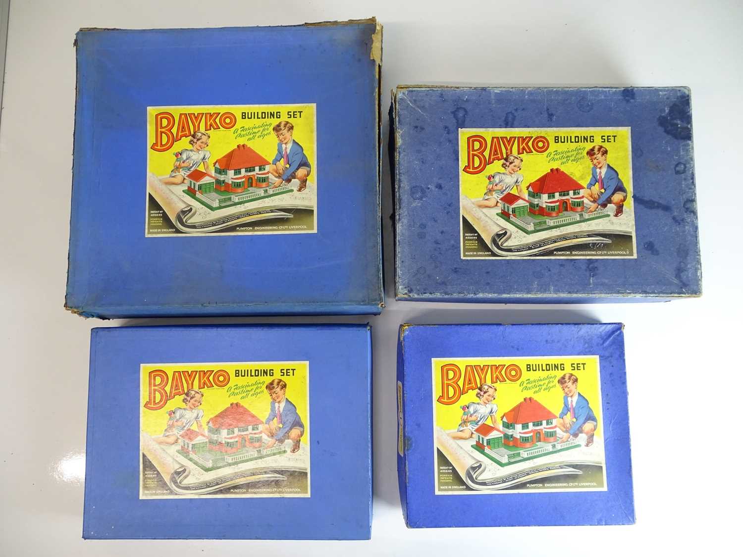 Lot 21 - VINTAGE TOYS: A group of 1940s/50s BAYKO...