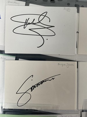 Lot 406 - A large quantity of signed autograph cards by...