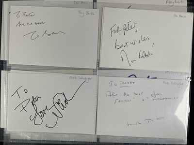 Lot 406 - A large quantity of signed autograph cards by...