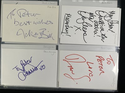 Lot 406 - A large quantity of signed autograph cards by...