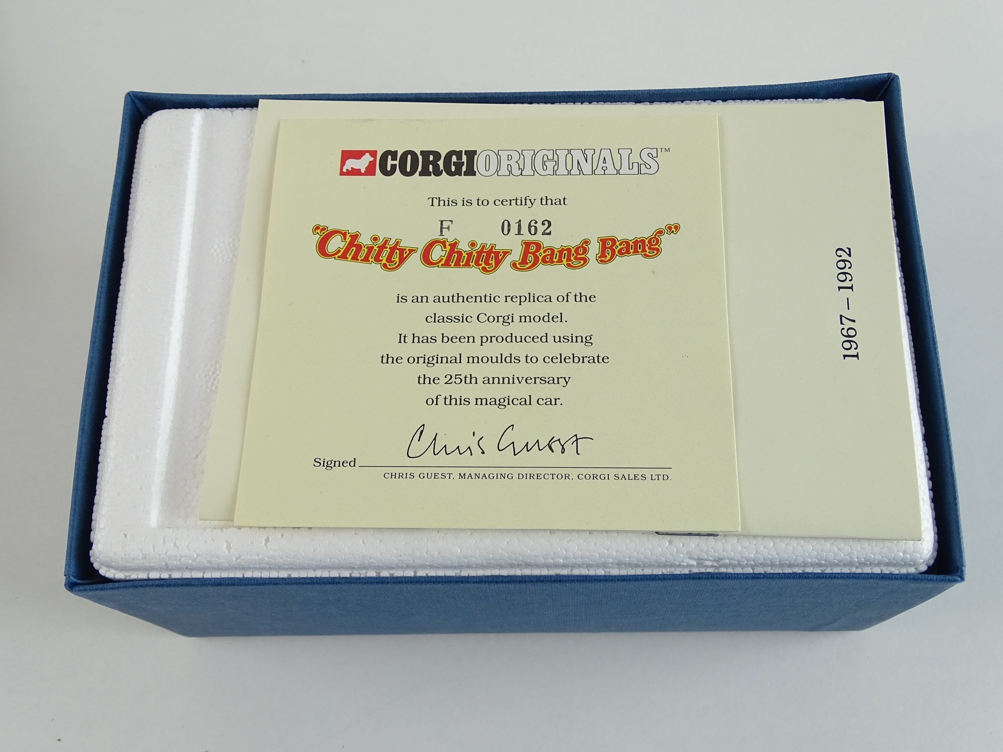 Corgi chitty chitty bang bang clearance 25th anniversary