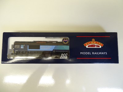 Lot 265 - OO SCALE MODEL RAILWAYS: A BACHMANN 32-731...