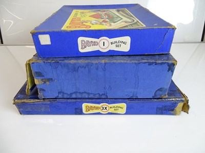 Lot 26 - VINTAGE TOYS: A group of 1940s/50s BAYKO...