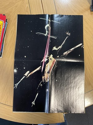 Lot 343 - A group of sci-fi poster magazines, campaign...