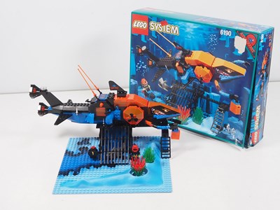 Lot 19 - LEGO - AQUAZONE #6190 - Shark's Crystal Cave -...