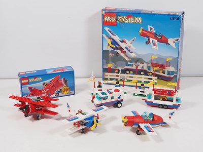 Lot 24 - LEGO - CLASSIC TOWN - A pair of Airport sets...