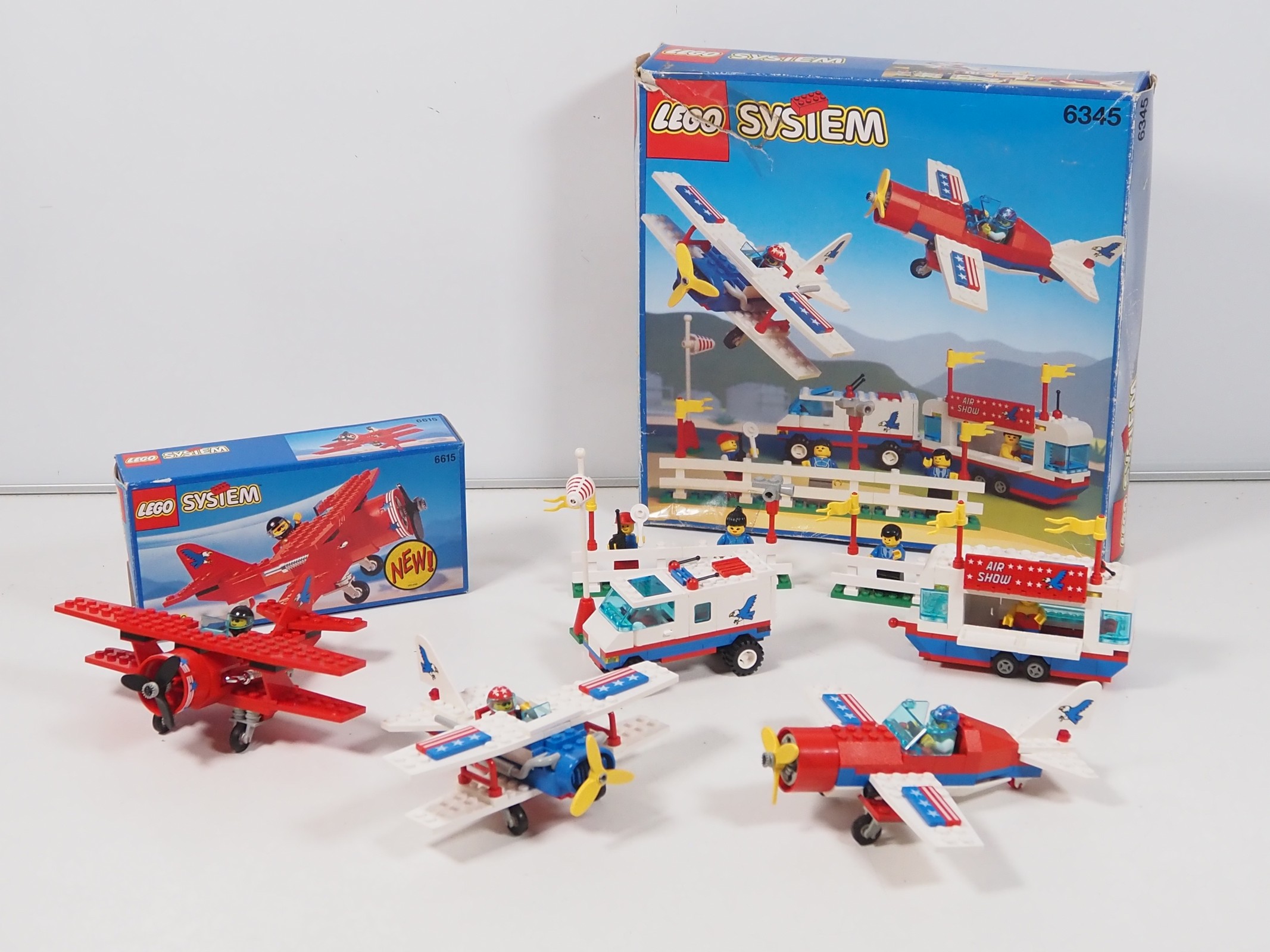 Lot 24 LEGO CLASSIC TOWN A pair of Airport sets