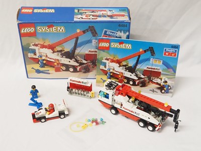 Lot 40 - LEGO - CLASSIC TOWN #6484 F1 Hauler - 9V...