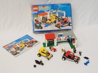 Lot 42 - LEGO - CLASSIC TOWN #6561 Hot Rod Club -...