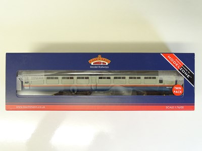 Lot 280 - OO SCALE MODEL RAILWAYS: A BACHMANN 39-350Z BR...