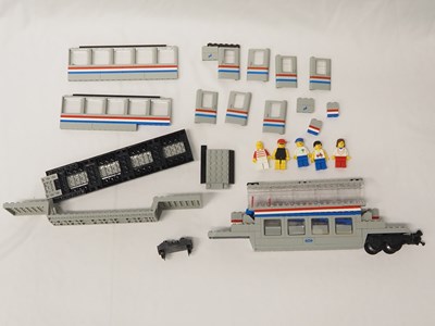 Lot 73 - LEGO - TRAIN #4547 9v Club Car - Part made no...