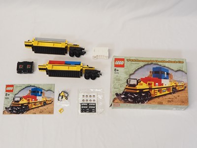 Lot 89 - LEGO - TRAIN #10170 - 9v TTX Intermodal Double...