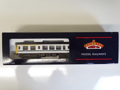 Lot 284 - OO SCALE MODEL RAILWAYS: A BACHMANN 32-903...