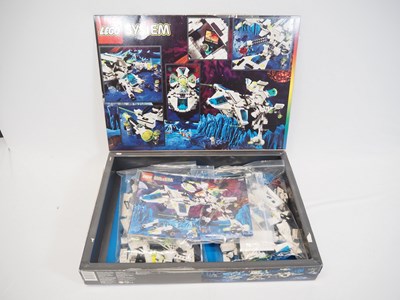 Lot 120 - LEGO - SPACE #6982 Explorien Starship -...