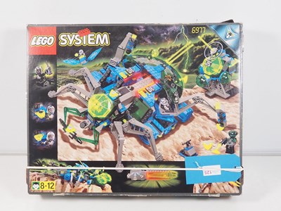 Lot 125 - LEGO - SPACE #6977 Insectoids Arachnoid Star...