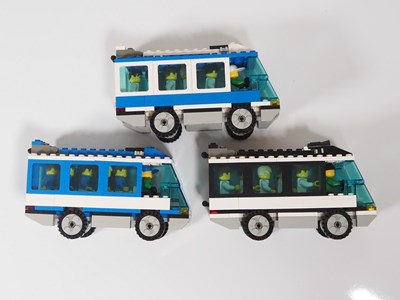 Lot 132 - LEGO - SPORTS - A large quantity of football...
