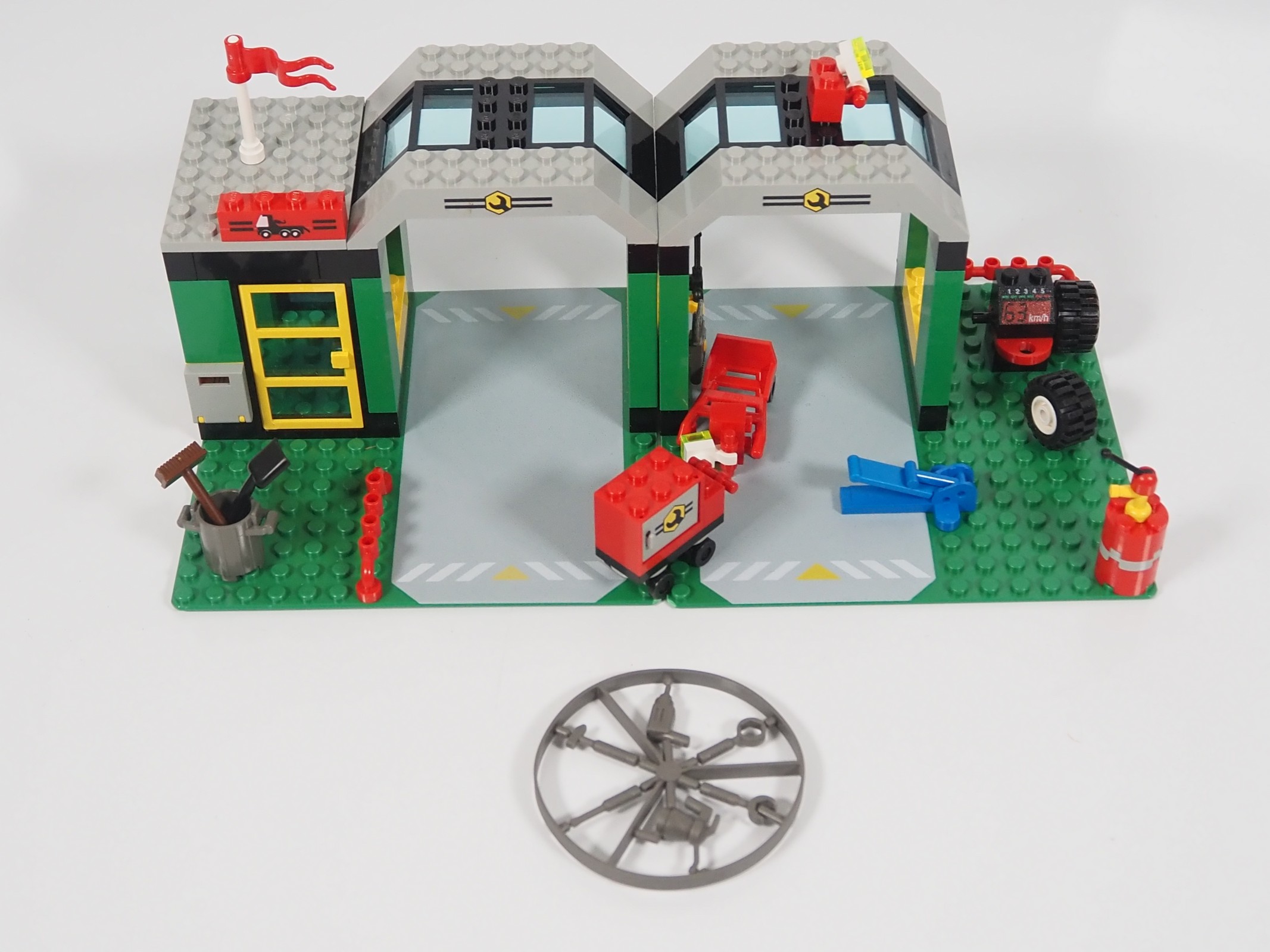 Lot 158 - LEGO - TOWN JR #6434 Traffic Roadside Repair