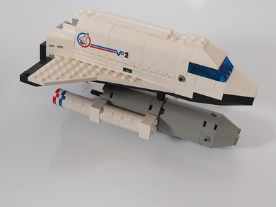 Lot 160 - LEGO - CLASSIC TOWN #6339 Launch Command -...