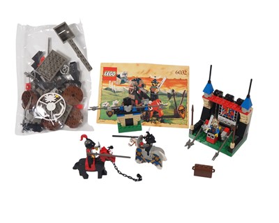 Lot 183 - LEGO - CASTLE #6095 Knights Kingdom 1 - Royal...