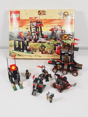 Lot 184 - LEGO - CASTLE #6096 Knights Kingdom 1 - Bull's...