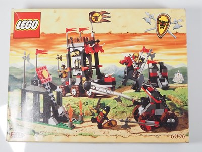 Lot 184 - LEGO - CASTLE #6096 Knights Kingdom 1 - Bull's...