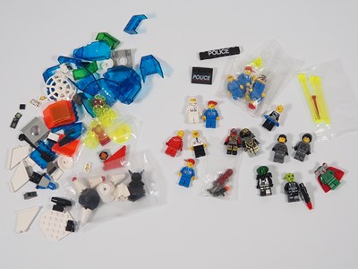 Lot 192 - LEGO - A variety of SPACE POLICE, CLASSIC TOWN...