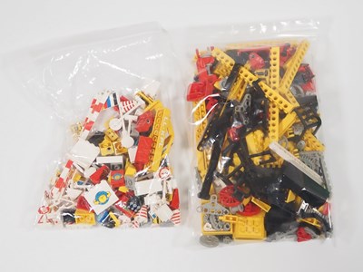 Lot 194 - LEGO - A selection of CONSTRUCTION, TRAFFIC,...