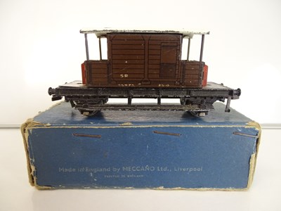 Lot 336 - OO SCALE MODEL RAILWAYS: HORNBY DUBLO - An...