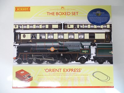Lot 337 - OO SCALE MODEL RAILWAYS: A HORNBY R1038 'The...