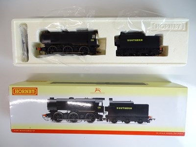 Lot 352 - OO SCALE MODEL RAILWAYS: A HORNBY R2343 Class...