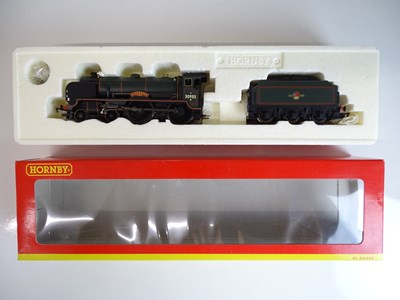 Lot 355 - OO SCALE MODEL RAILWAYS: A HORNBY R2181...