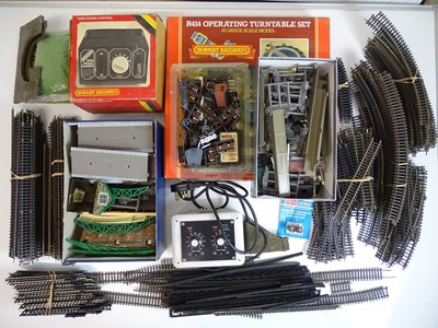 Lot 375 - OO SCALE MODEL RAILWAYS: A large quantity of...