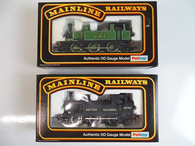 Lot 391 - OO SCALE MODEL RAILWAYS: A pair of MAINLINE...