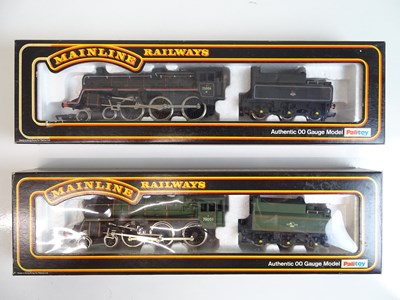 Lot 392 - OO SCALE MODEL RAILWAYS: A pair of MAINLINE...