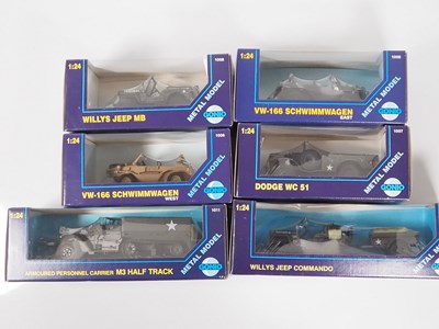 Lot 27 - A group of 1:24 scale diecast military...
