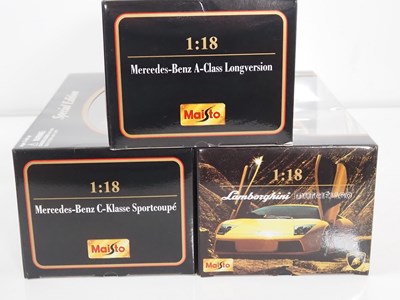 Lot 43 - A mixed group of MAISTO 1:18 scale diecast...