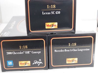 Lot 43 - A mixed group of MAISTO 1:18 scale diecast...