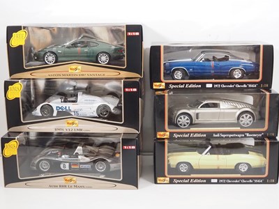 Lot 44 - A mixed group of MAISTO 1:18 scale diecast...