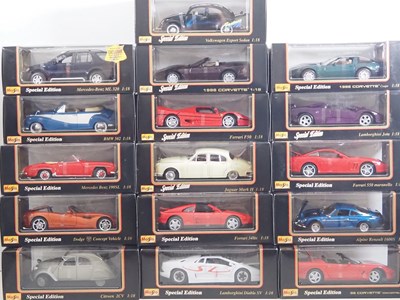 Lot 60 - A mixed group of MAISTO 1:18 scale diecast...