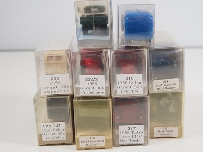 Lot 83 - A group of white metal 1:87 scale vans and...