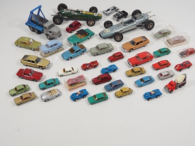 Lot 97 - A large quantity of unboxed vintage diecast...