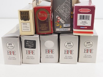 Lot 129 - A mixed group of diecast lorries, buses etc by...