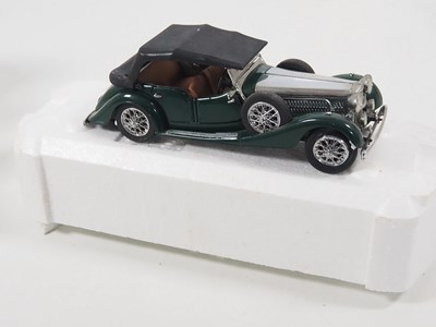 Lot 142 - A group of 1:24 scale FRANKLIN MINT diecast...