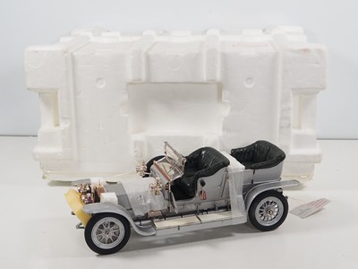 Lot 148 - A FRANKLIN MINT 1:12 scale diecast 1907 Rolls...